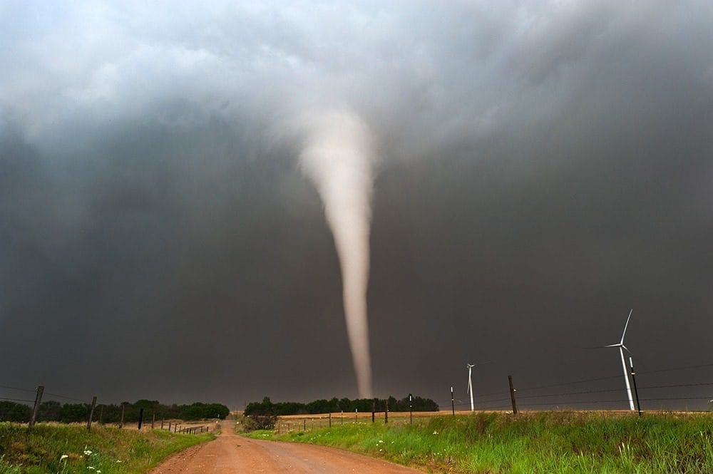 Dangerous and defined tornado in American Plains